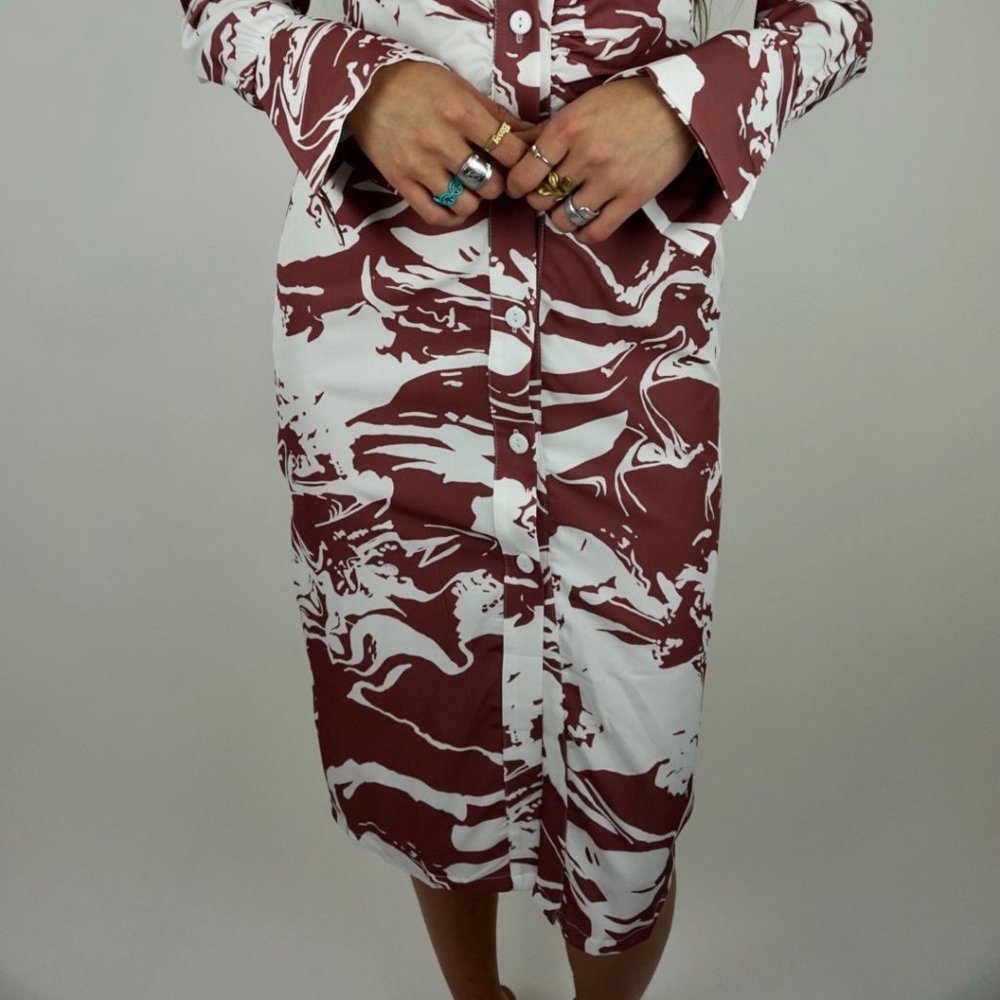 Abstract Midi Dress - Picture 2 of 8